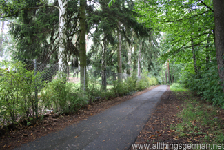 The Mühlenwanderweg passing between the Freibad and Rolls Royce The Mühlenwanderweg passing between the Freibad and Rolls Royce