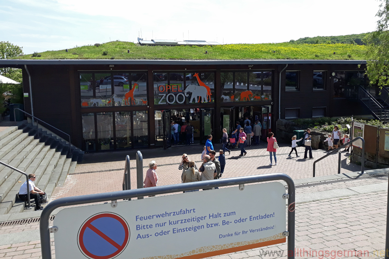 The main entrance to the Opel Zoo next to the B455