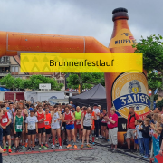Brunnenfestlauf mit Pferd und Prominenz