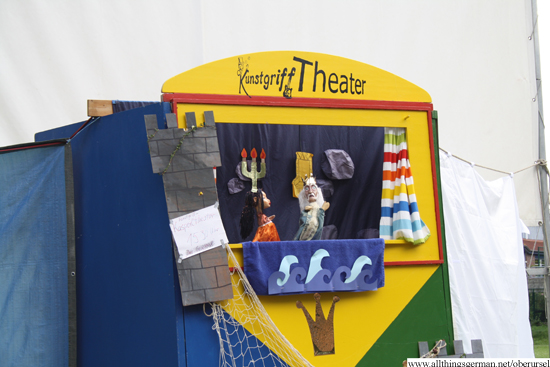 Punch and Judy in the Rushmoor Park in Oberursel