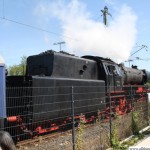23 042 coming to a stop at the end of the platform
