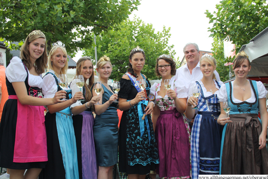 Wine queens from the Rheingau Region at the opening of the wine festival in Oberursel