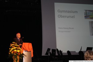 Hans-Georg Brum at the opening of the Grammar School extension