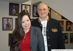 Annabel I. and Kurt in the gallery of Fountain Queens