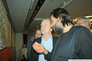 Bernd Peppler and Michael Reuter discuss one of the alternatives