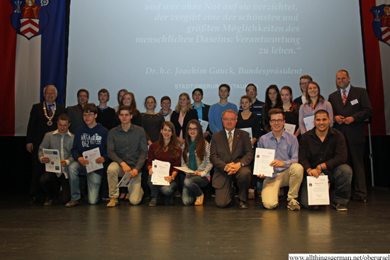 Young people who have turned 18 were given their Bürgerbrief at the Stadthalle