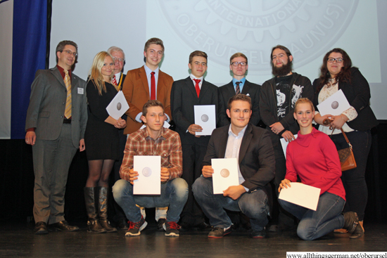 The Stadtschülerrat: Celina Schön, Elhami Rexhepi, Inessa Komandirova, Lea  Kulens, Lucca Riitano, Lutz Bischoff, Martin Müller, Marvin Fammler,Max Müller, Maxi Maier, Nariman Shojai and Sophia  Fammler, with Alderman Christof Fink (left)