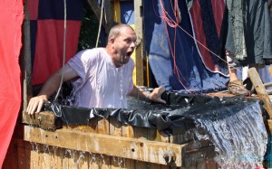 Jürgen Aumüller in the Water Guillotine
