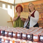 Uschi and Rebecca Finger selling home-made jam