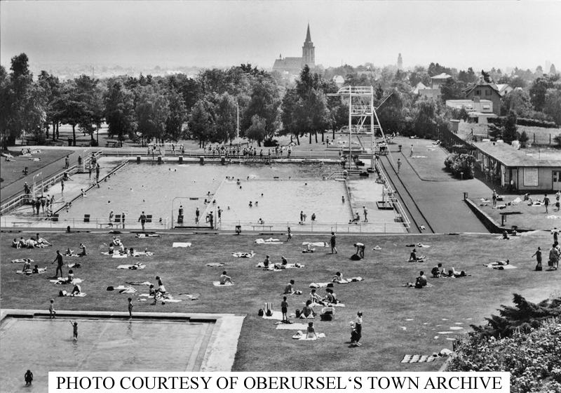 Oberursel Freibad 1964 (Quelle: Stadtarchiv)
