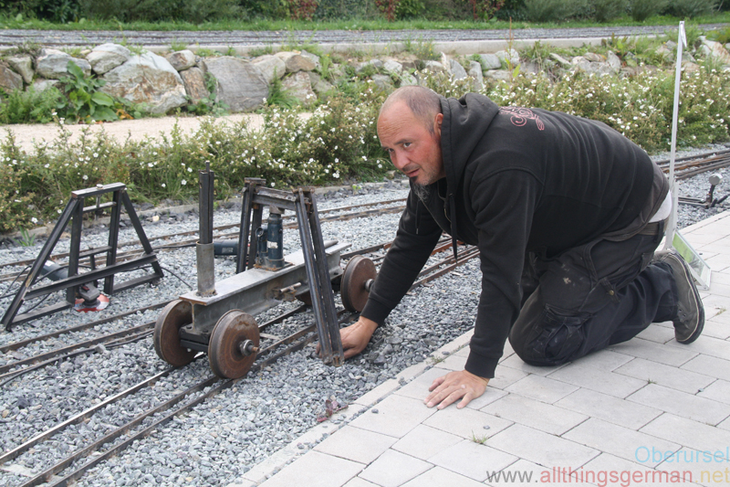 Ralph Müller removing a bump with the track straightener