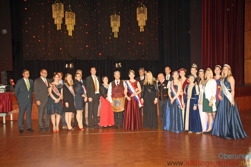 Anna-Lena I. with Herbert, Ann-Kathrin I. and other ex-Queens and visiting dignitaries