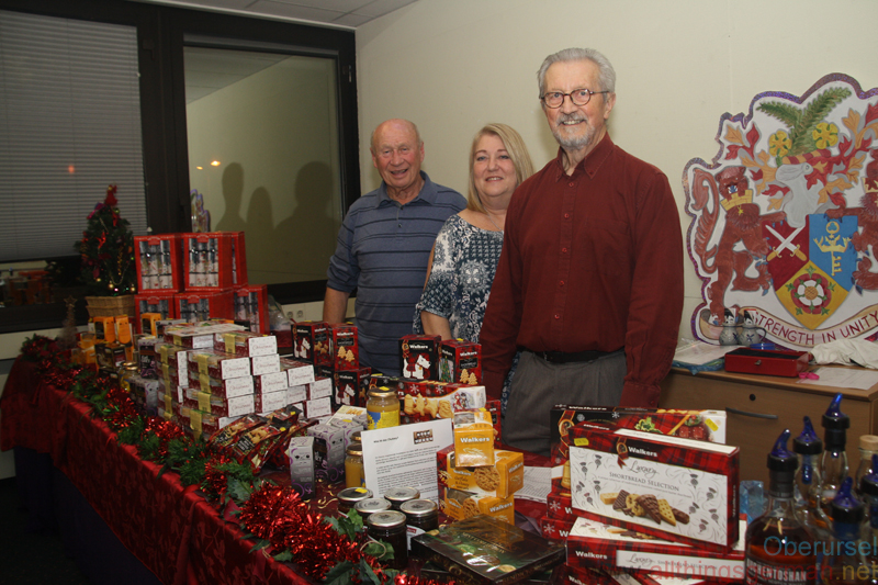 Visitors from Oberursel's twin town, Rushmoor, in the the town hall during the Christmas Market: Bill Barron, Janine Wraight, Frank Rust