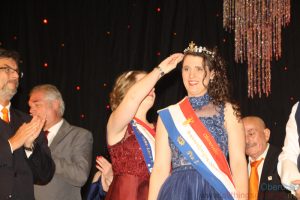 Pia I. being crowned