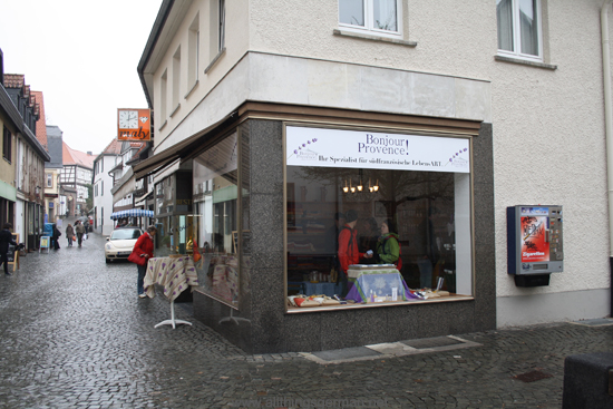 Bonjour Provence on their opening day in the Strackgasse in Oberursel