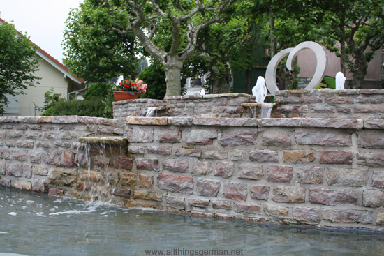 The restored Marienbrunnen (Fountain) at the crossroads of the Königsteiner Strasse and the Altkönigstrasse in Oberursel