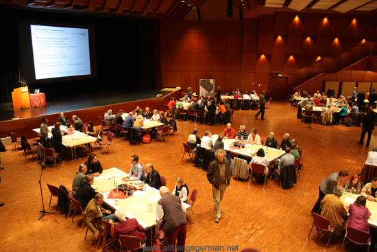 Discussing the town development plan in the Stadthalle